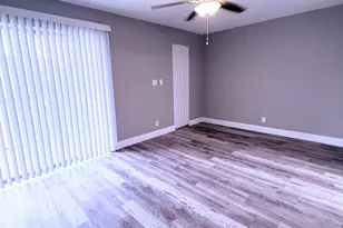 700 Village Green Ct, Palm Springs, FL 33461 - Photo 31