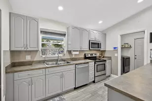 16087 E Pleasure Dr, The Acreage, FL 33470 - Photo 19