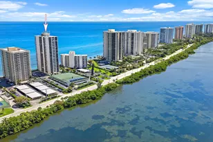 5420 N Ocean Dr, Riviera Beach, FL 33404 - Photo 25