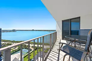 5420 N Ocean Dr, Riviera Beach, FL 33404 - Photo 3