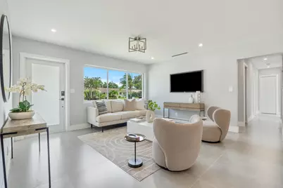 324 NE 28th Street, Wilton Manors, FL 33334 - Photo 1