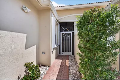 10732 Royal Caribbean Circle, Boynton Beach, FL 33437 - Photo 9