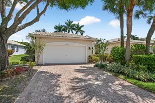 10732 Royal Caribbean Cir, Boynton Beach, FL 33437 - Photo 5