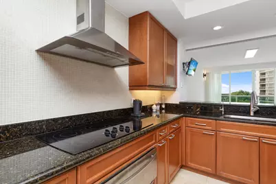 20201 E Country Club Drive #706, Aventura, FL 33180 - Photo 41