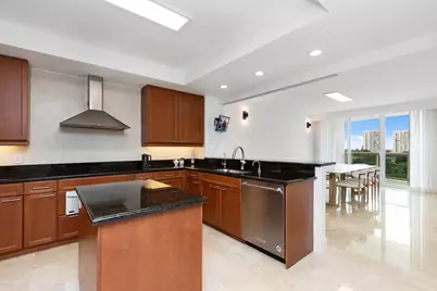 20201 E Country Club Drive #706, Aventura, FL 33180 - Photo 37