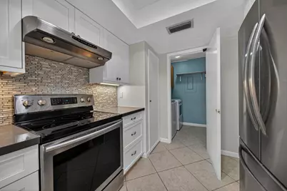 660 Deer Creek Edgewater Drive, Deerfield Beach, FL 33442 - Photo 13