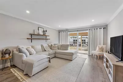 4230 Deste Court #305, Lake Worth, FL 33467 - Photo 9