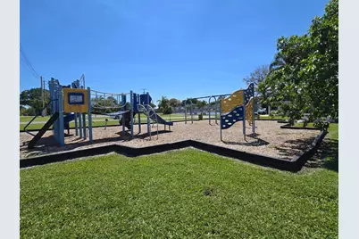 1109 NW 8th Street, Boynton Beach, FL 33426 - Photo 27