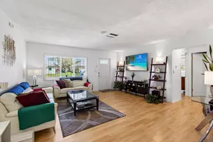 1109 NW 8th St, Boynton Beach, FL 33426 - Photo 13