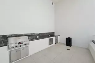 225 N Miami Ave, Miami, FL 33128 - Photo 21