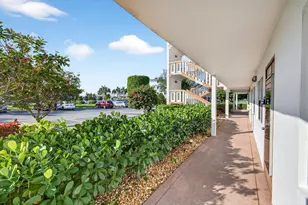 1017 Cornwall A, Boca Raton, FL 33434 - Photo 7