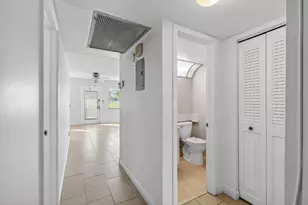 1017 Cornwall A, Boca Raton, FL 33434 - Photo 23