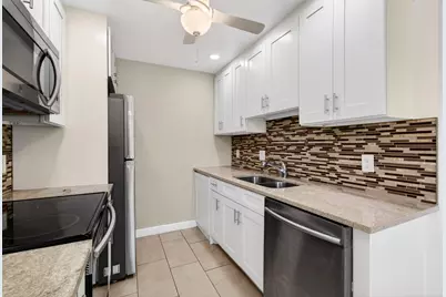 1017 Cornwall A, Boca Raton, FL 33434 - Photo 19