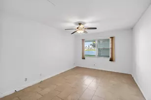 1017 Cornwall A, Boca Raton, FL 33434 - Photo 27