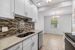 1017 Cornwall A, Boca Raton, FL 33434 - Photo 21