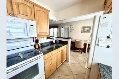 328 Farnham P, Deerfield Beach, FL 33442 - Photo 9