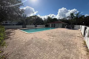 2401 Riverside Dr, Coral Springs, FL 33065 - Photo 11