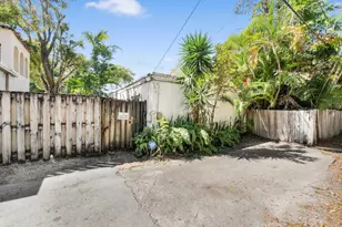 1217 SE 1st St, Fort Lauderdale, FL 33301 - Photo 11