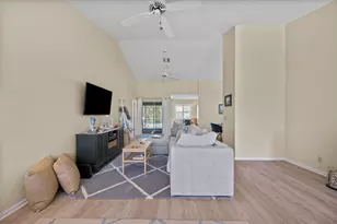 5040 SE Bent Wood Dr, Stuart, FL 34997 - Photo 5