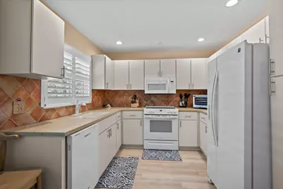 5040 SE Bent Wood Drive, Stuart, FL 34997 - Photo 11