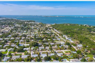 2574 NE Roberta Street, Jensen Beach, FL 34957 - Photo 9