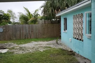 2574 NE Roberta St, Jensen Beach, FL 34957 - Photo 23