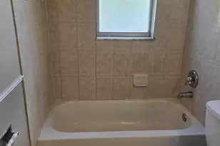 4451 Treehouse Ln, Tamarac, FL 33319 - Photo 9