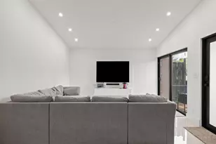 12350 NW 12th Ct, Pembroke Pines, FL 33026 - Photo 3