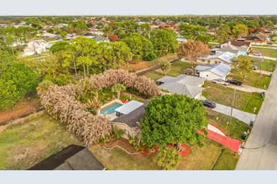 534 NW Kingston Street, Port Saint Lucie, FL 34983 - Photo 5