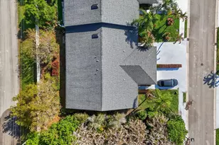 10831 SE Sea Pines Cir, Hobe Sound, FL 33455 - Photo 23