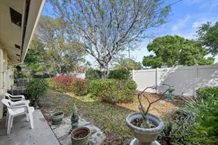 10831 SE Sea Pines Cir, Hobe Sound, FL 33455 - Photo 23