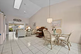 10831 SE Sea Pines Cir, Hobe Sound, FL 33455 - Photo 5