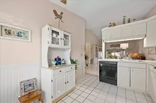 10831 SE Sea Pines Cir, Hobe Sound, FL 33455 - Photo 9