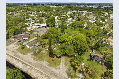 5133 Pine Grove Drive N, West Palm Beach, FL 33417 - Photo 15