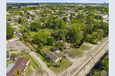 5133 Pine Grove Drive, West Palm Beach, FL  - Photo 13
