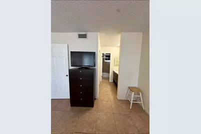 6770 Royal Palm Boulevard #207l, Margate, FL 33063 - Photo 15