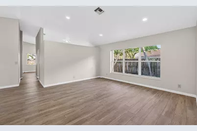 9549 NW 9th Court, Plantation, FL 33324 - Photo 5