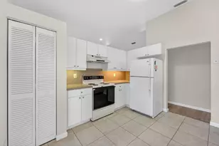 9549 NW 9th Ct, Plantation, FL 33324 - Photo 9