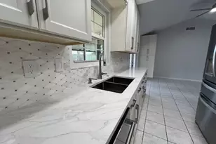 414 Las Palmas St, Royal Palm Beach, FL 33411 - Photo 3