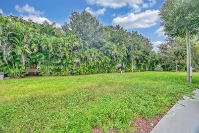 585 NW Avenue D, Moore Haven, FL 33471 - Photo 29