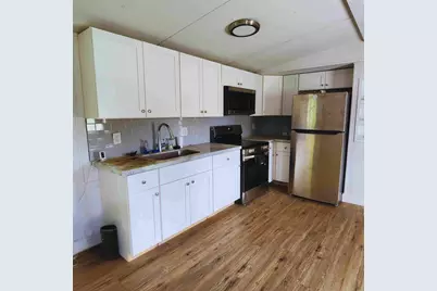 585 NW Avenue D, Moore Haven, FL 33471 - Photo 9