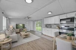 585 NW Ave D, Moore Haven, FL 33471 - Photo 1