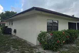 5255 Mendoza St, West Palm Beach, FL 33415 - Photo 5