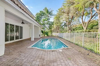 2013 Harbor View Circle, Weston, FL 33327 - Photo 13