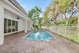2013 Harbor View Cir, Weston, FL 33327 - Photo 13