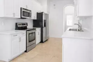 2013 Harbor View Cir, Weston, FL 33327 - Photo 13