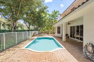 2013 Harbor View Cir, Weston, FL 33327 - Photo 39