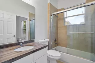 2013 Harbor View Cir, Weston, FL 33327 - Photo 21