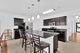 1591 SW Lexington Sq Square SW, Vero Beach, FL 32962 - Photo 9