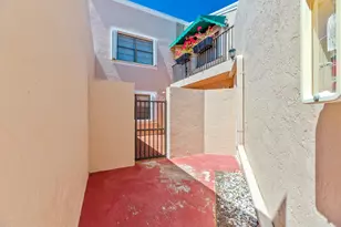 6622 Villa Sonrisa Dr, Boca Raton, FL 33433 - Photo 5